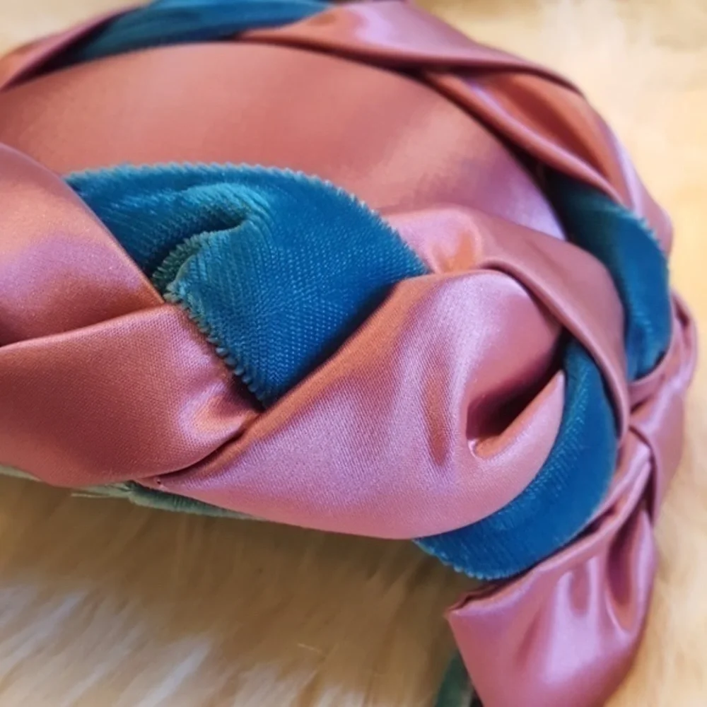 VINTAGE PINK  BLUE WEAVING TWIST BOW‎ ON SIDES  CAPLET HAT TEA CHURCH HAT - Picture 8 of 9